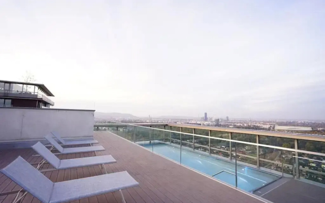 Exclusive Condo with Pool and Terrace