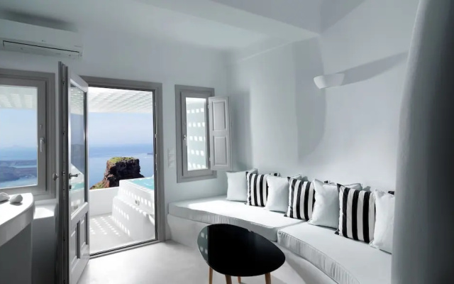 Tholos Resort