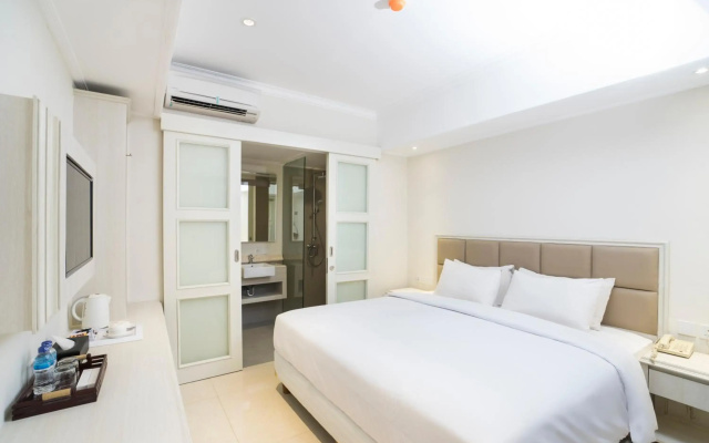 Alron Hotel Kuta Powered by Archipelago