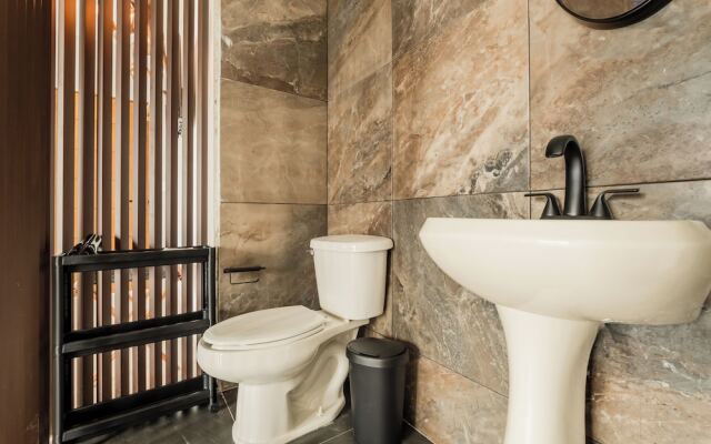 Casa Aluxes Guesthouse