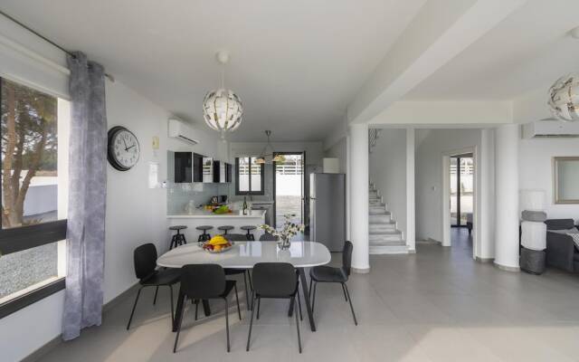 Greco Hilltop Views in Paralimni