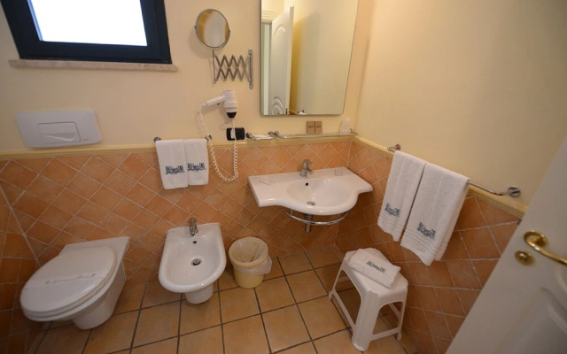 TH Le Castella - Baia degli Dei Village