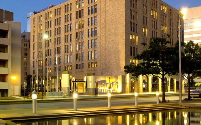 Aloft Dallas Downtown