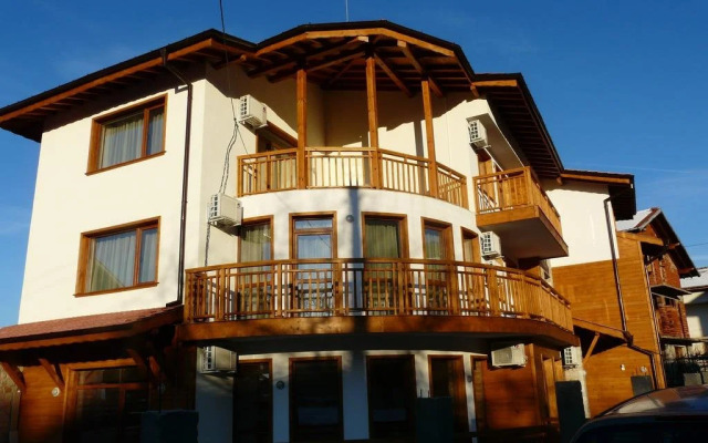 Yuliya Guest House