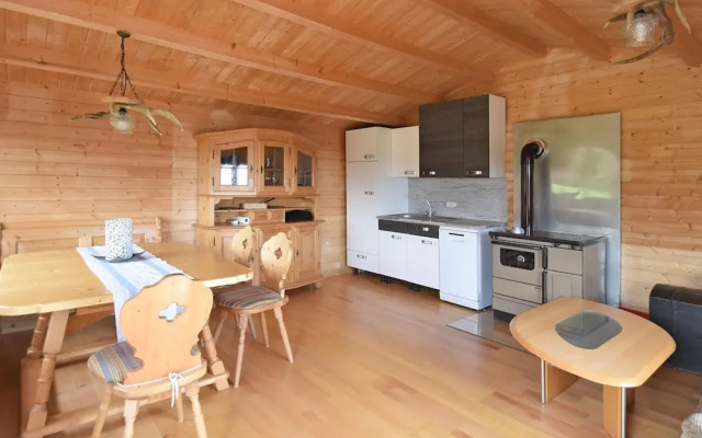 Cushy Apartment with Hot Tub, Sauna, Solarium, BBQ, Balcony