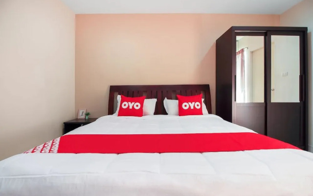 OYO 274 Meesook Residence