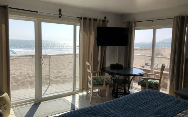 The Shores Inn and Beach Houses