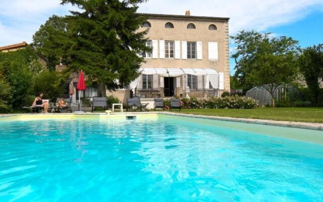 Villa Rhôna