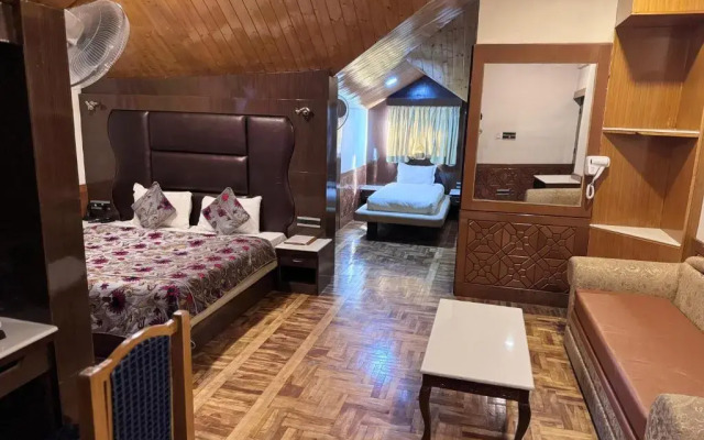 Opera Inn by OYO Rooms