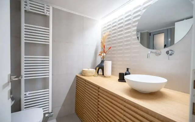 Piraeus Cozy Apartment for 4 Persons
