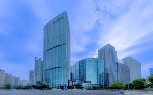 Tonino Lamborghini Rosso Hangzhou