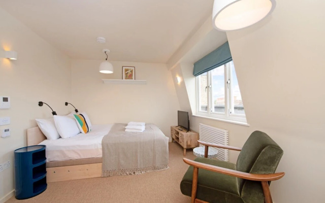Large Studio Near Leafy Primrose Hill