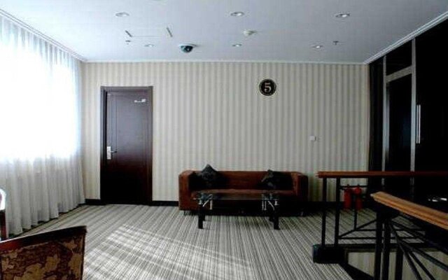 Huafeng Business Hotel