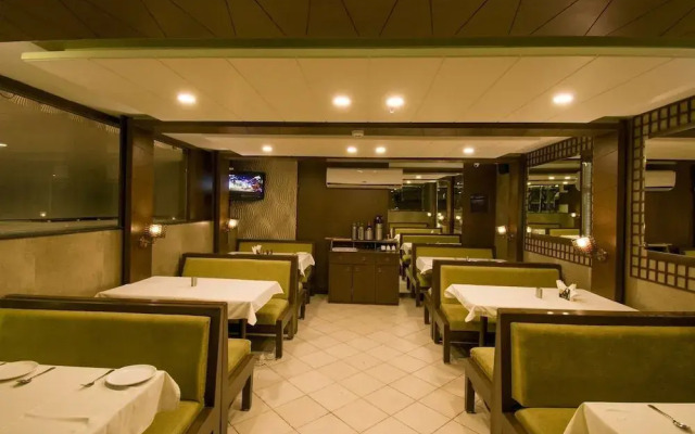 Hotel Darshan Towers