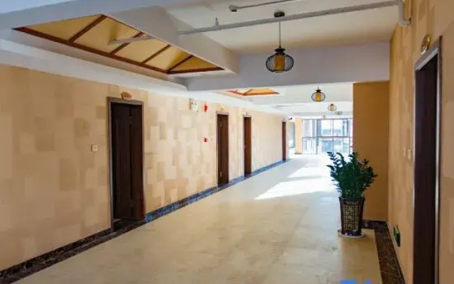 Yalin Hotel