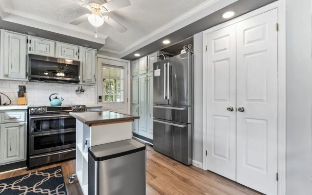 Lovin Lake Livin A Must-see!