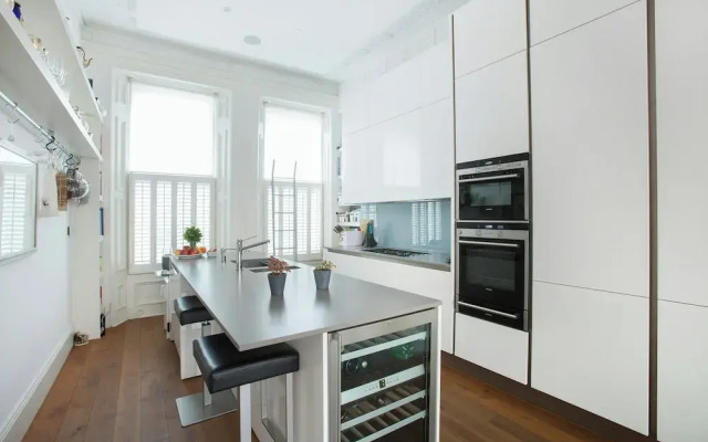 Courtfield Road II by Onefinestay