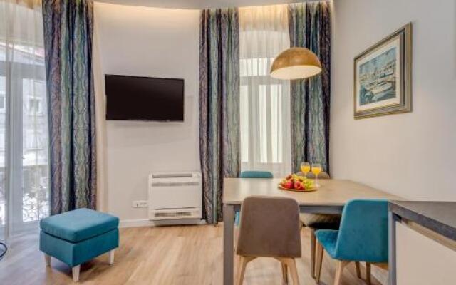 Royal Theatre Apartments