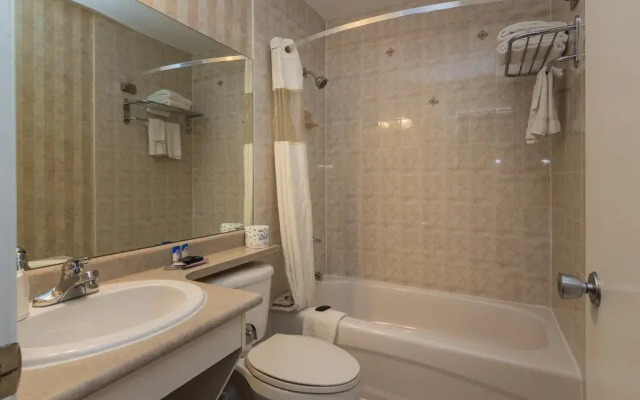 Canadas Best Value Inn Chinook Station