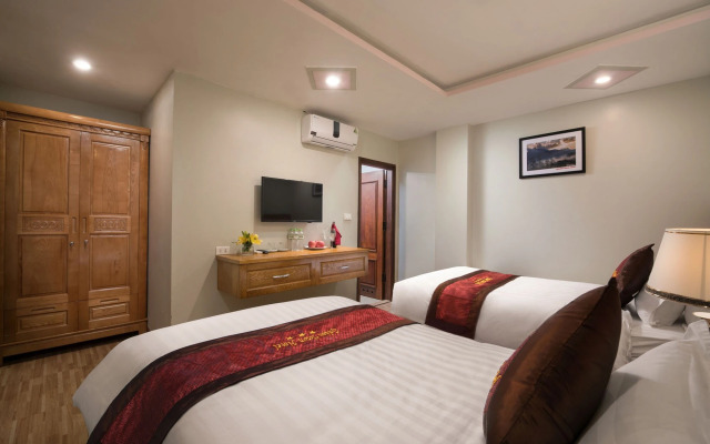 Golden Town Hotel