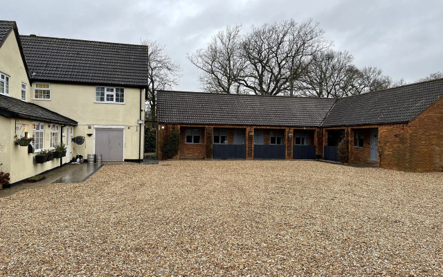 Village Limits Bed & Breakfast Accommodation