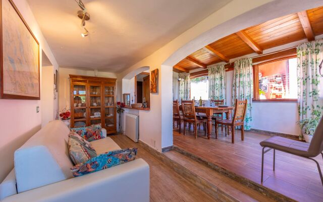 Casa Punta Bianca
