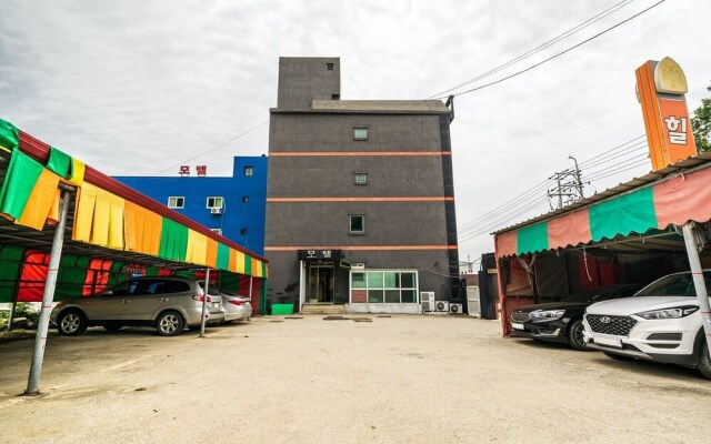 Incheon Hill House