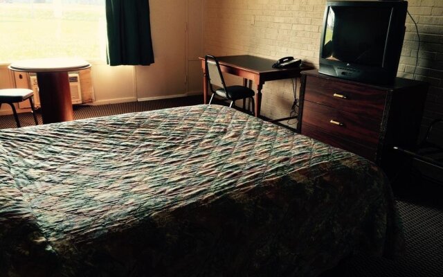 Lewis & Clark Motor Lodge