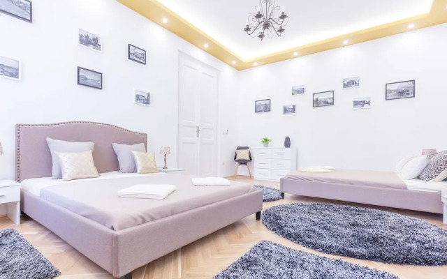 Real Apartments Zoltan