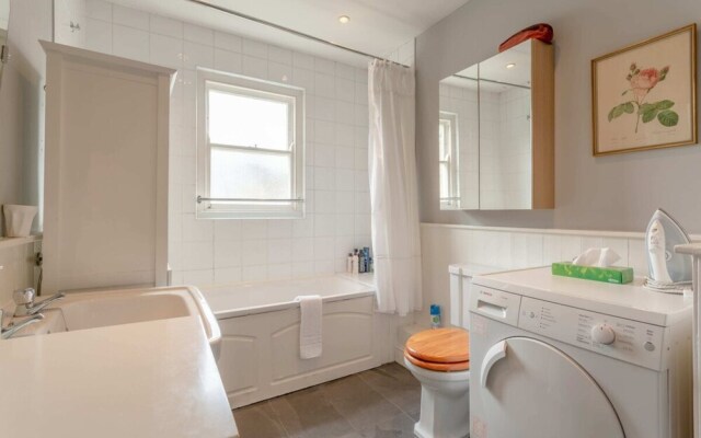 Charming Two Bedroom Home in West London