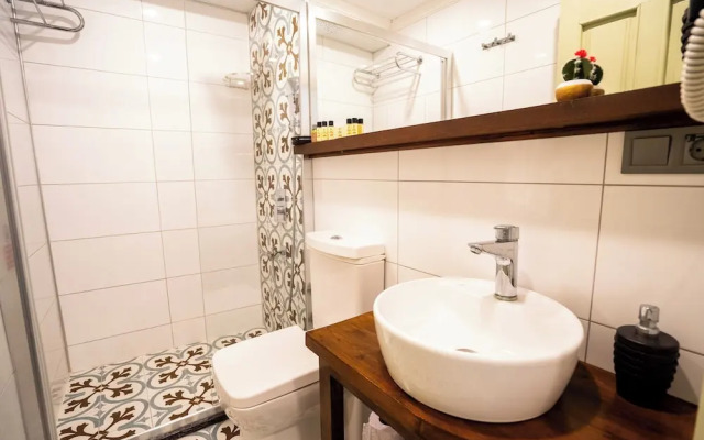 Cunda Tas Otel By Taze