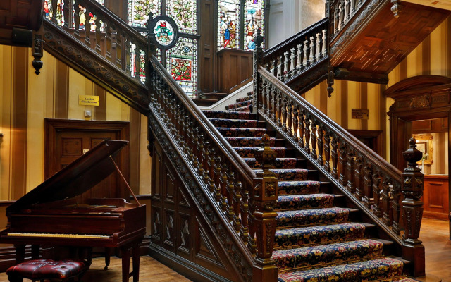 The Oaks Hotel