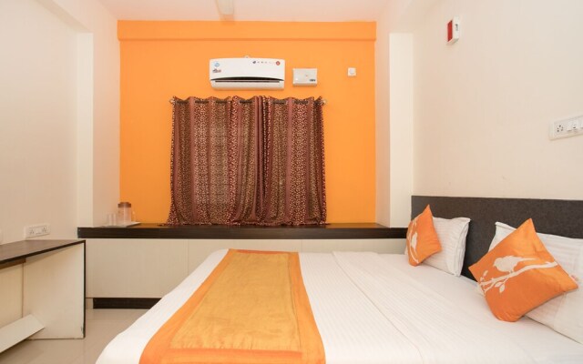 OYO 1848 Hotel Anugriha Rooms