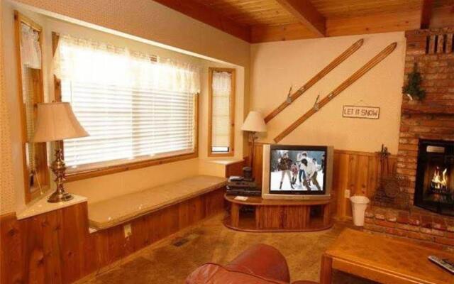 Bear Snugglin' By Big Bear Cool Cabins