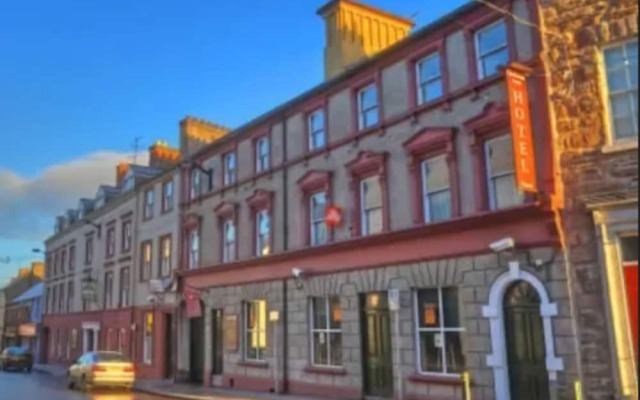 Charlemont Arms Hotel