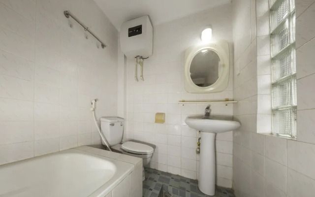 OYO 718 Nu Hoang Hotel