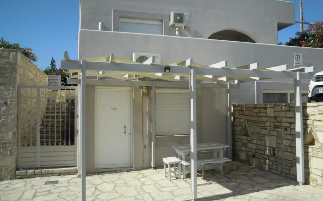 Petaloudes 2