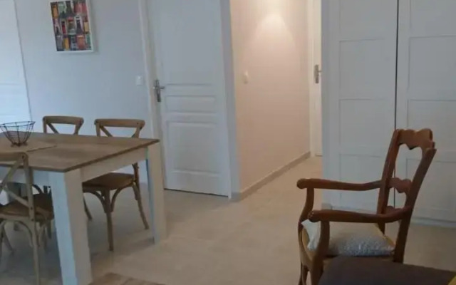 Les Lauzes De St Michel-La Sarriette