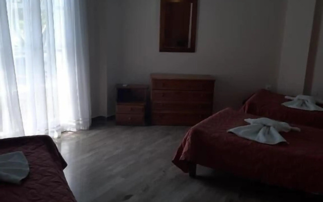 Villa Nikos Karamolegos