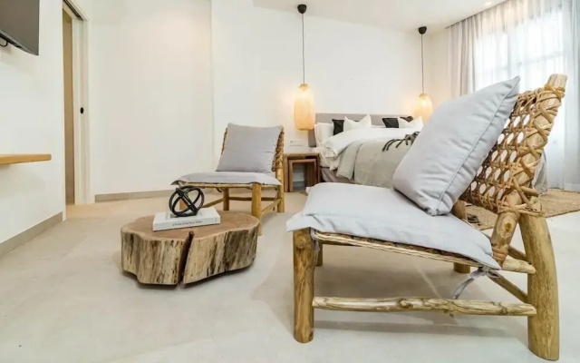 A2- Seaclub Suites by Roomservices