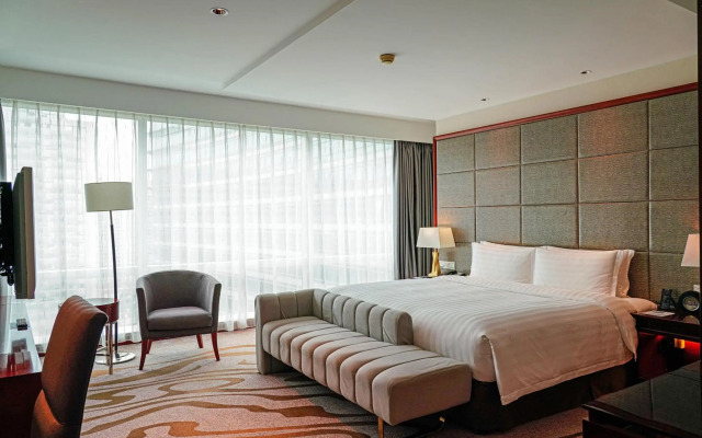 Pullman Shanghai Central-in XinTianDi & Yu Garden Area