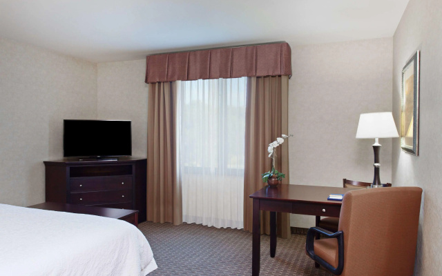 Hampton Inn & Suites Oakland Airport-Alameda
