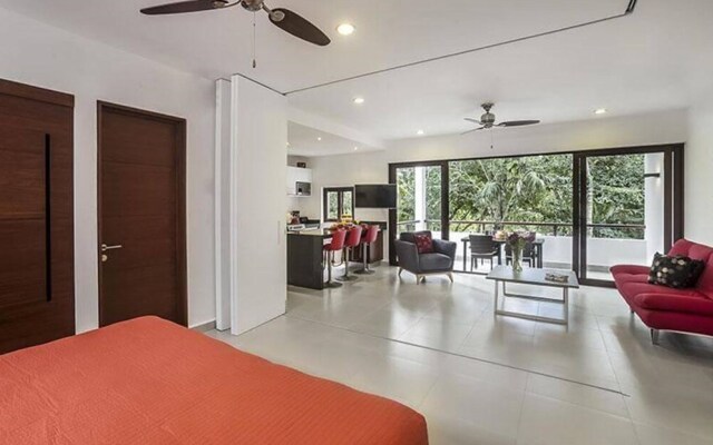 LAO M6 shiny inspired loft by Gate48