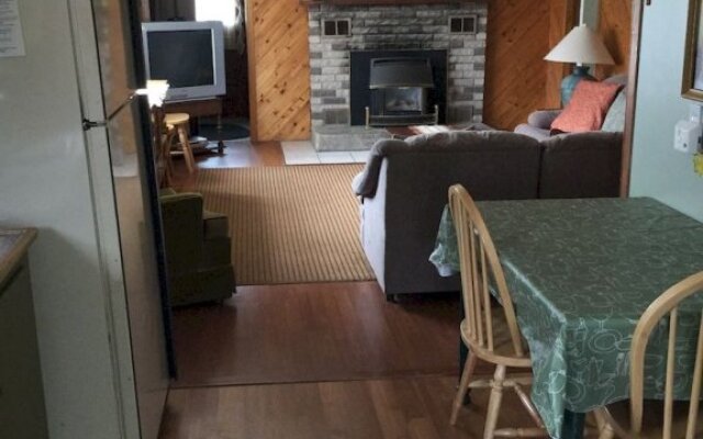 Moore's Mountain Lodge
