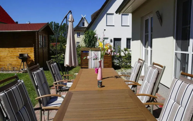 Holiday House Nightingale, Glowe
