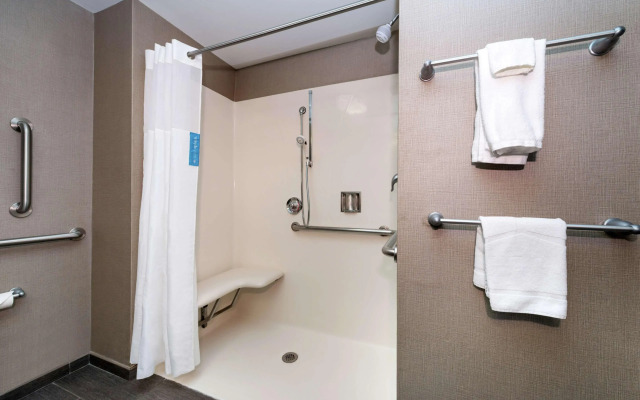 Hampton Inn & Suites Greensboro/Coliseum Area