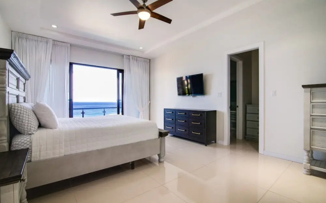 Luxury Oceanfront Villa Fully Staffed Pool Jacuzzi Movie Theatre