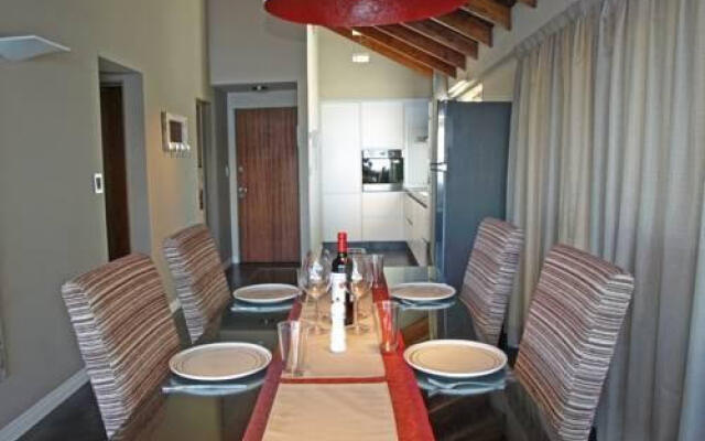 Lake View Apartment