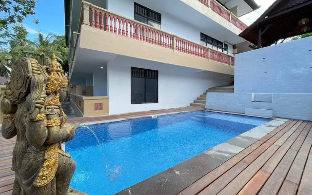 Rai Wood Carver and Homestay
