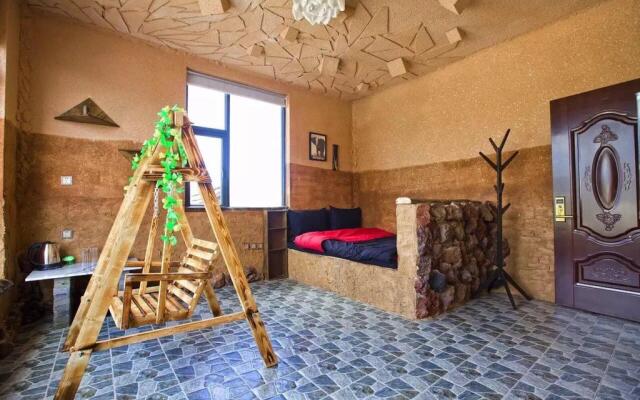 Ru Yi Ping An Hostel